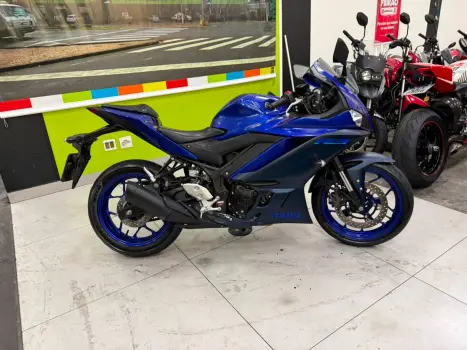 YAMAHA YZF R3 320 ABS, Foto 1
