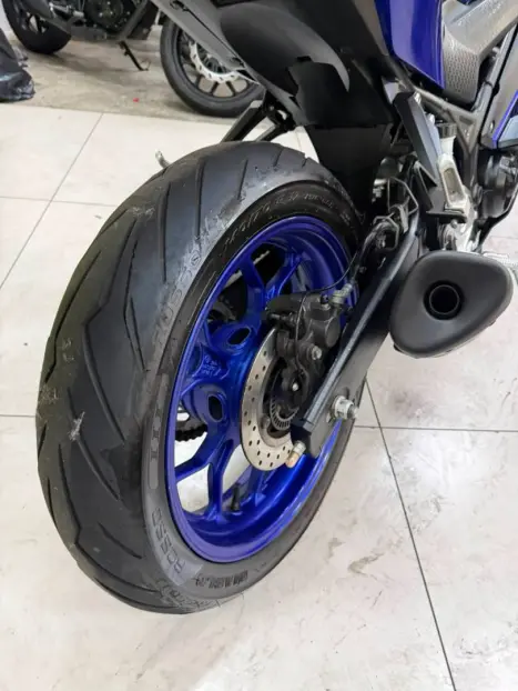 YAMAHA YZF R3 320 ABS, Foto 11