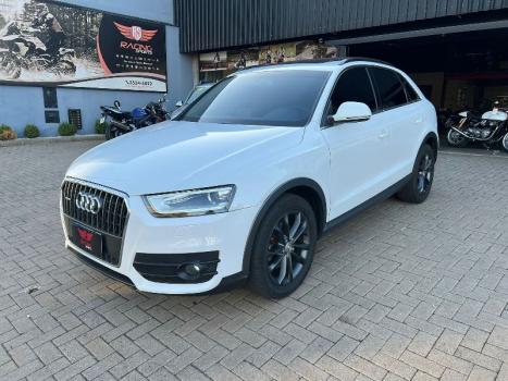 AUDI Q3 2.0 4P TFSI AMBIENTE QUATTRO S-TRONIC AUTOMTICO, Foto 2