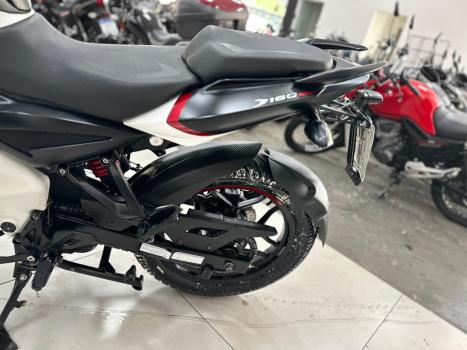BAJAJ Dominar 160 , Foto 7