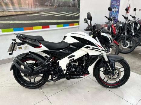 BAJAJ Dominar 160 , Foto 14