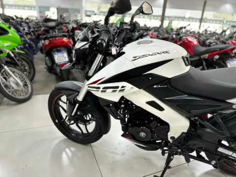 BAJAJ Dominar 200 , Foto 9