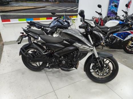BAJAJ Dominar 200 , Foto 3