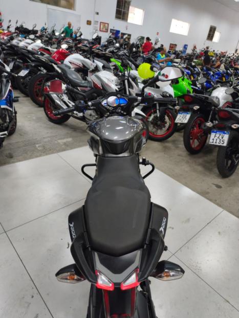 BAJAJ Dominar 200 , Foto 5