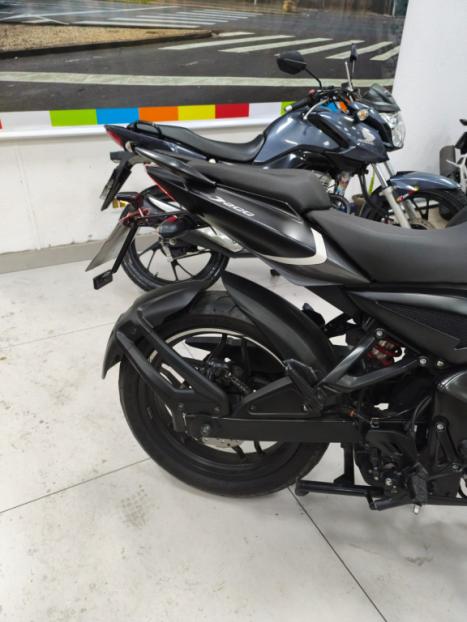 BAJAJ Dominar 200 , Foto 11