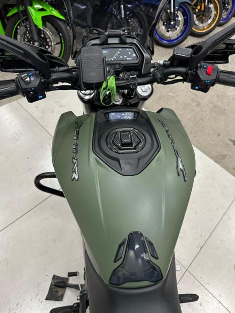 BAJAJ Dominar 400 , Foto 12