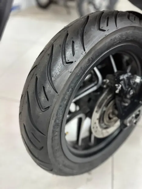 BAJAJ Dominar 400 , Foto 5