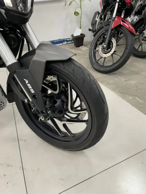 BAJAJ Dominar 400 , Foto 19