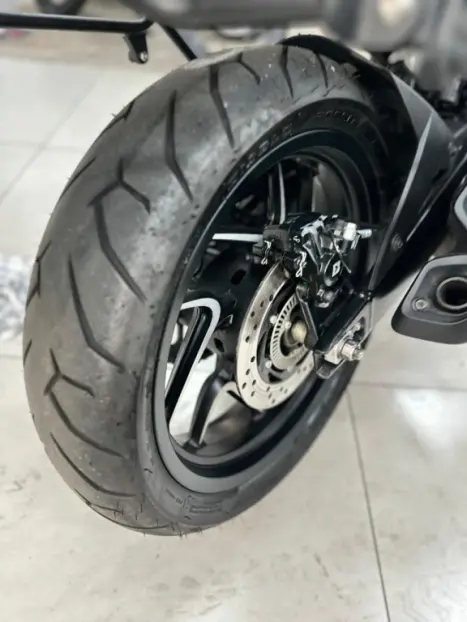 BAJAJ Dominar 400 , Foto 4