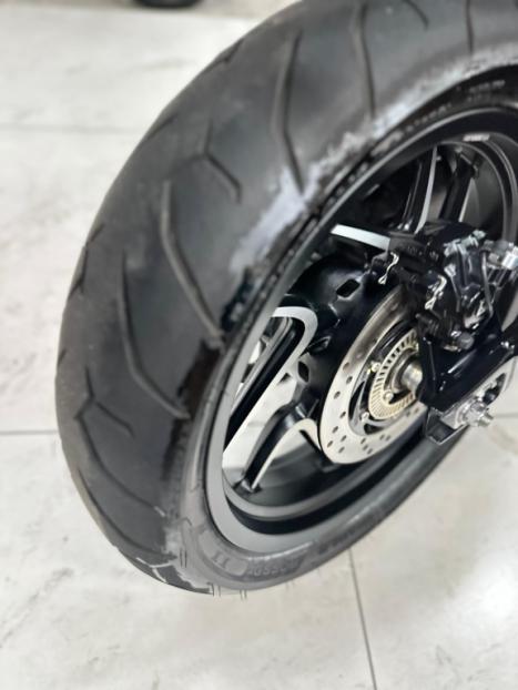 BAJAJ Dominar 400 , Foto 3