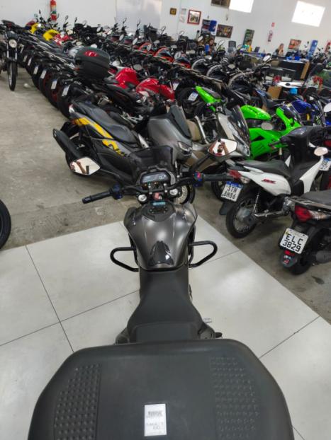 BAJAJ Dominar 400 , Foto 7