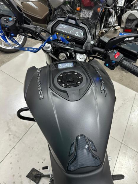 BAJAJ Dominar 400 , Foto 13