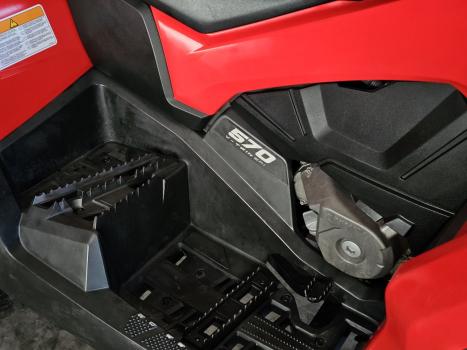 BRP CAN-AM Outlander 570, Foto 10
