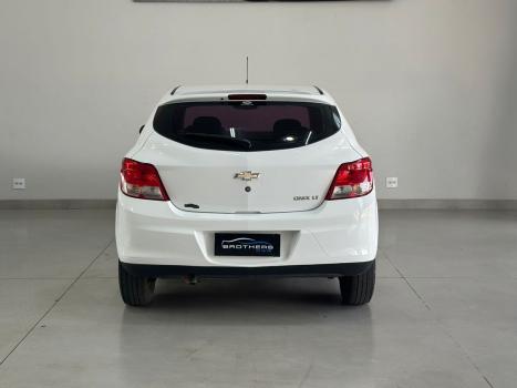 CHEVROLET Onix Hatch 1.4 4P FLEX LT, Foto 5