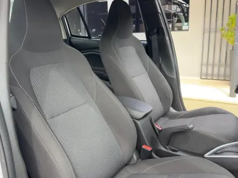 CHEVROLET Onix Hatch 1.0 12V 4P FLEX PLUS TURBO AUTOMTICO, Foto 10
