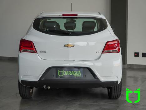 CHEVROLET Onix Hatch 1.4 4P FLEX LT, Foto 4