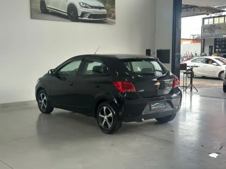 CHEVROLET Onix Hatch 1.4 4P FLEX LTZ, Foto 7