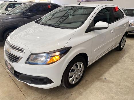 CHEVROLET Onix Hatch 1.4 4P FLEX LT, Foto 3