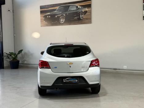 CHEVROLET Onix Hatch 1.4 4P FLEX LT, Foto 6