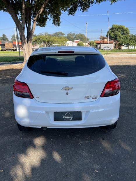 CHEVROLET Onix Hatch 1.4 4P FLEX LTZ, Foto 4