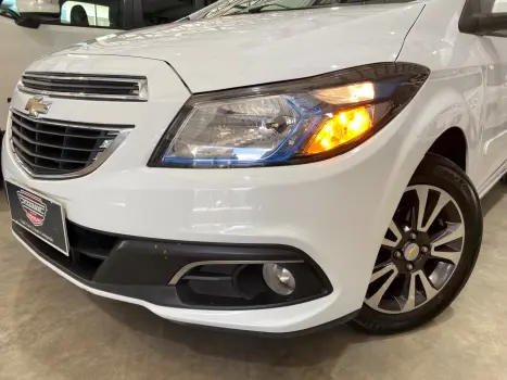 CHEVROLET Onix Hatch 1.4 4P FLEX LTZ, Foto 4