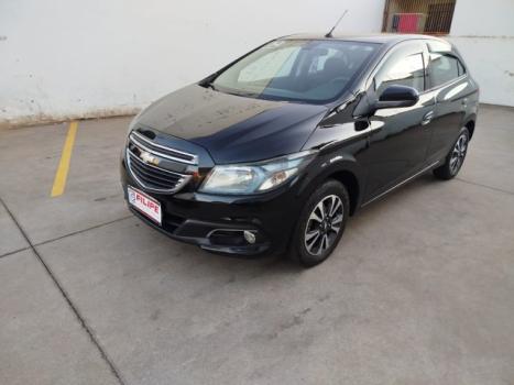 CHEVROLET Onix Hatch 1.4 4P FLEX LTZ, Foto 3