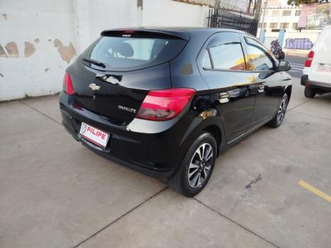 CHEVROLET Onix Hatch 1.4 4P FLEX LTZ, Foto 9