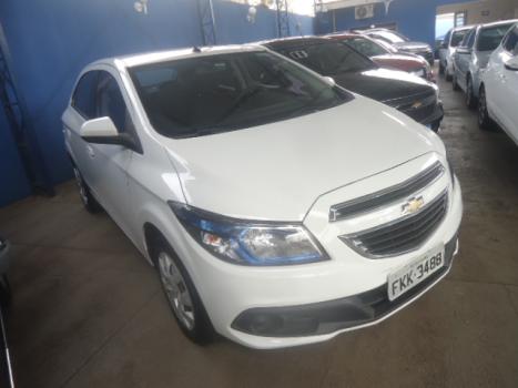 CHEVROLET Onix Hatch 1.4 4P FLEX LT, Foto 2