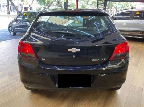 CHEVROLET Onix Hatch 1.4 4P FLEX LTZ, Foto 5