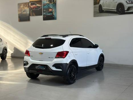 CHEVROLET Onix Hatch 1.4 4P FLEX ACTIV AUTOMTICO, Foto 5