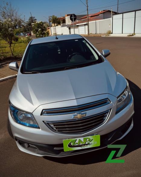 CHEVROLET Onix Hatch 1.4 4P FLEX LTZ, Foto 2