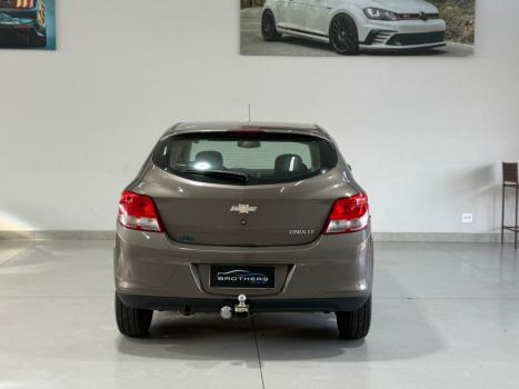 CHEVROLET Onix Hatch 1.0 4P FLEX LT, Foto 5