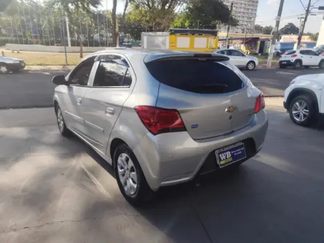 CHEVROLET Onix Hatch 1.0 4P FLEX LT, Foto 4