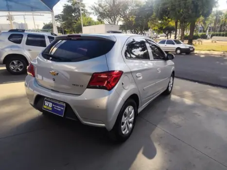 CHEVROLET Onix Hatch 1.0 4P FLEX LT, Foto 6