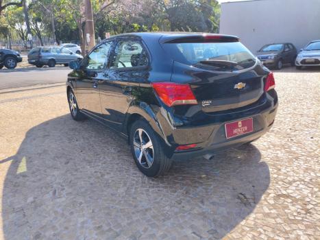 CHEVROLET Onix Hatch 1.4 4P FLEX LTZ, Foto 6