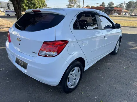 CHEVROLET Onix Hatch 1.0 4P FLEX LS, Foto 6