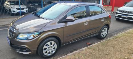 CHEVROLET Onix Hatch 1.4 4P FLEX LT, Foto 9