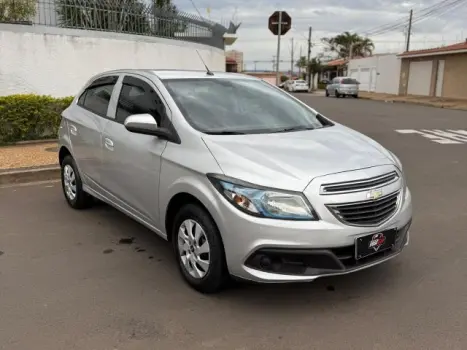 CHEVROLET Onix Sedan 1.0 4P FLEX LT, Foto 2