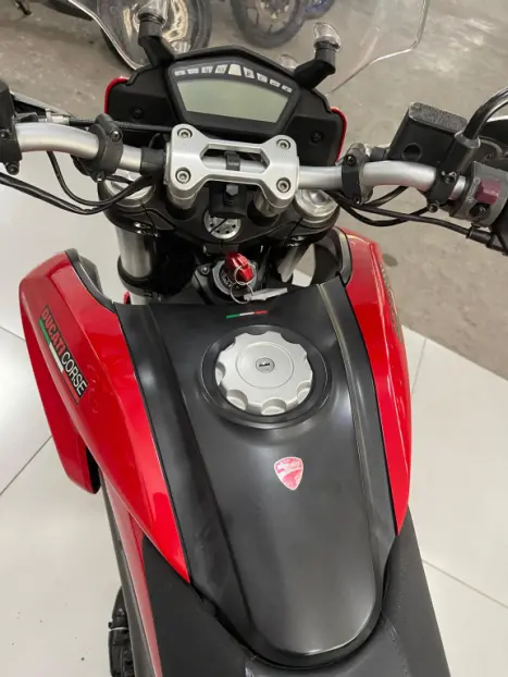 DUCATI Hypermotard 821 , Foto 4