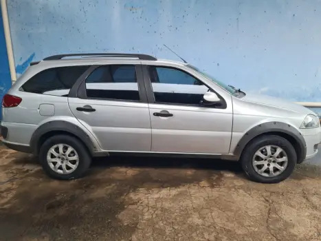 FIAT Palio Weekend 1.6 16V 4P FLEX TREKKING, Foto 4