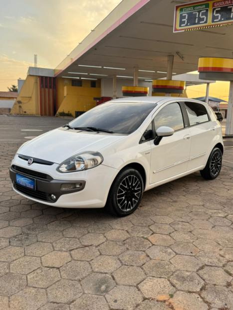 FIAT Punto 1.6 16V 4P FLEX ESSENCE DUALOGIC AUTOMATIZADO, Foto 1