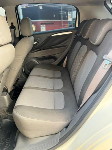 FIAT Punto 1.6 16V 4P FLEX ESSENCE DUALOGIC AUTOMATIZADO, Foto 8