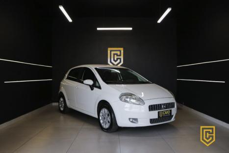 FIAT Punto 1.8 4P HLX FLEX, Foto 1