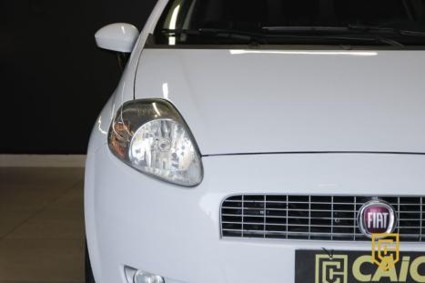 FIAT Punto 1.8 4P HLX FLEX, Foto 2