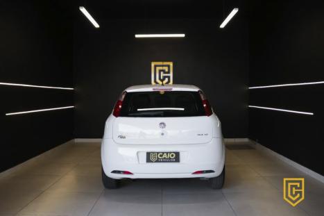 FIAT Punto 1.8 4P HLX FLEX, Foto 5