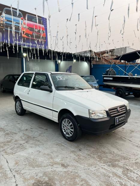 FIAT Uno 1.0 FLEX FIRE, Foto 3