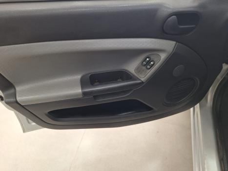 FORD Fiesta Hatch 1.0, Foto 8