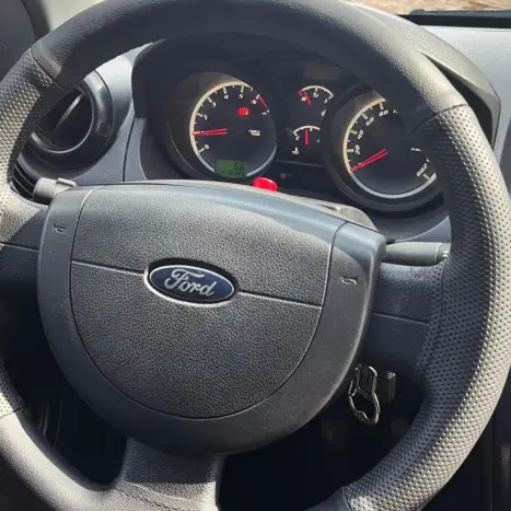 FORD Fiesta Sedan 1.6 4P ROCAM FLEX, Foto 7