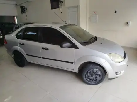 FORD Fiesta Sedan 1.6 4P FLEX, Foto 1