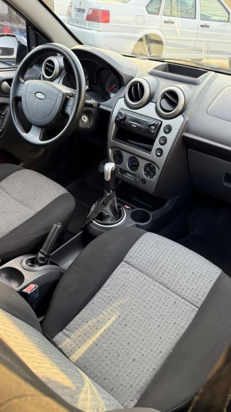 FORD Fiesta Sedan 1.6 4P ROCAM FLEX, Foto 9